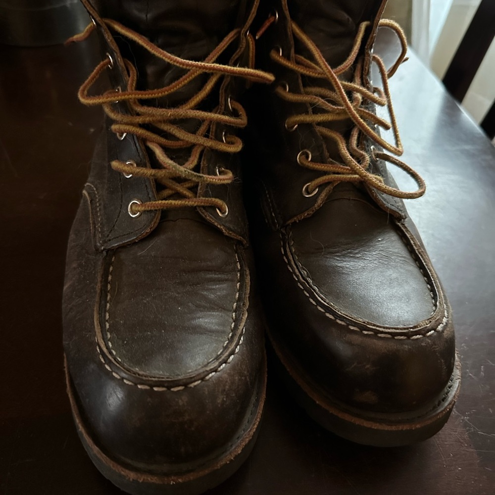 Men’s Dark brown leather Red Wing boots US 11